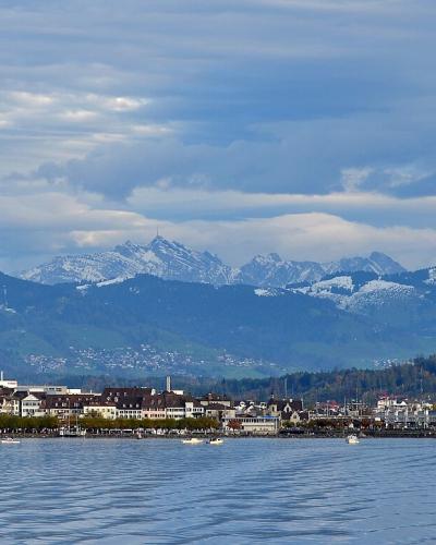 Rapperswil - Lindenhof-Bühlerallee - Fischmarktplatz - Hafen - Seedamm - Säntis - Zürichsee - ZSG Uetliberg 2012-11-04 15-32-35